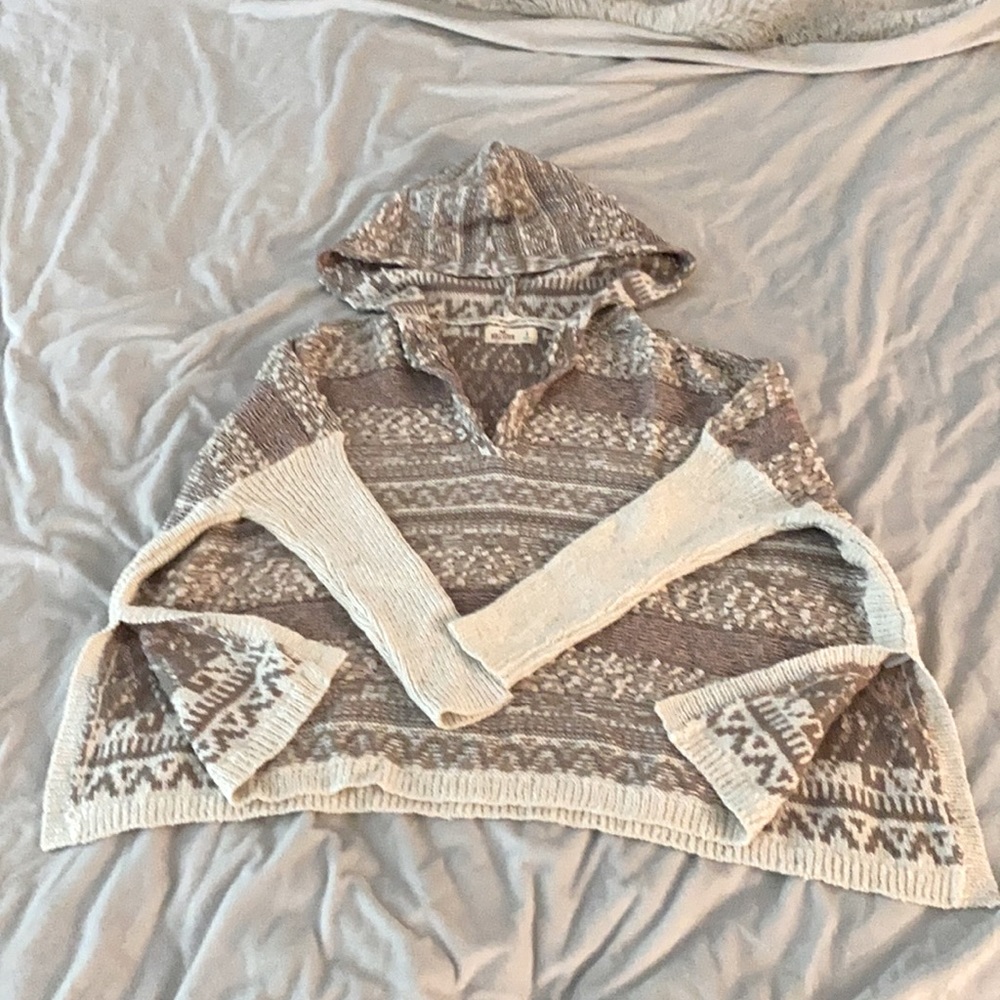 Hollister crop sweater with hood